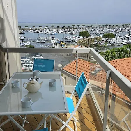 Vaste Avec Vue Sur Le Port De Plaisance Apartamento *