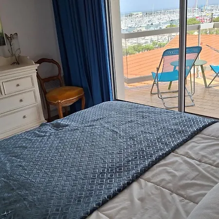 Vaste Avec Vue Sur Le Port De Plaisance דירה *
