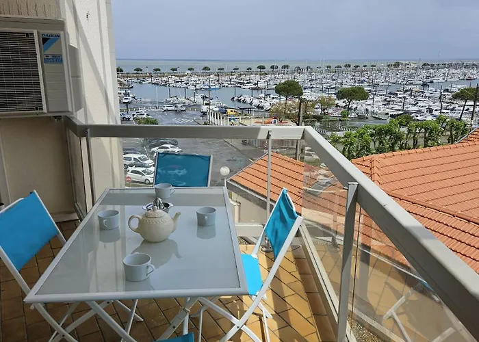 Vaste Avec Vue Sur Le Port De Plaisance Apartmán *